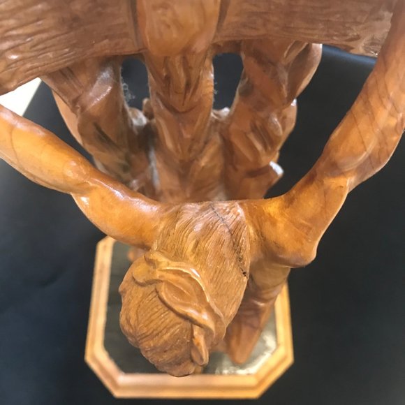 Jesus on Crucifix Cross Hand Carved Olive Wood Standing Catholic Italy - Picture 7 of 10